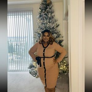 Maternity Tan Ribbed Dress with Black Accents
Size maternity xxl or 14